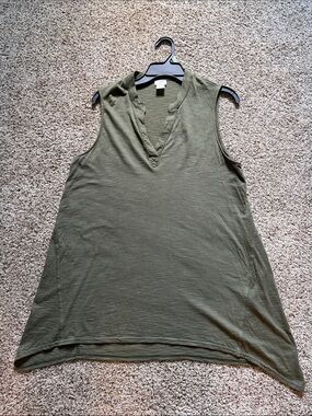 Chico's Olive Green V-Neck Sleeveless Tunic